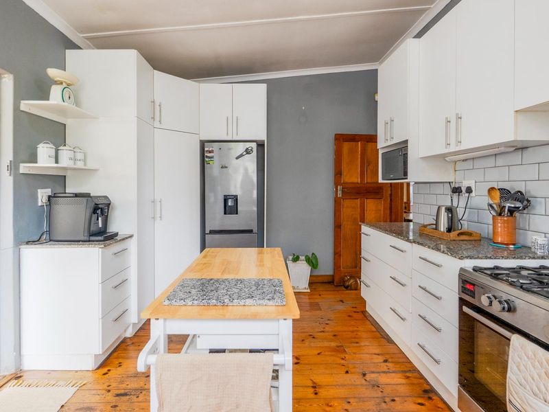 Spacious Family home - Photo 8