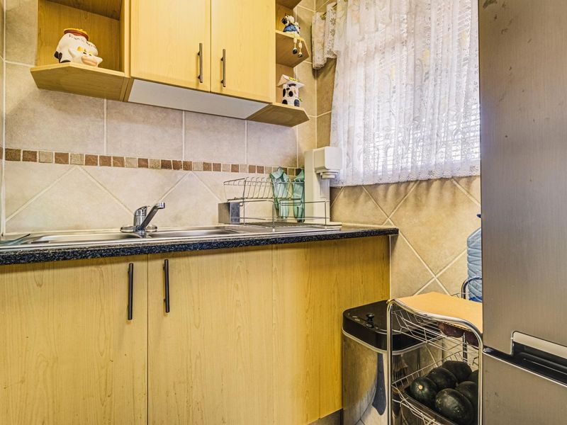 2 Bed 2 Bath Unit in Over 50's Complex - Photo 9