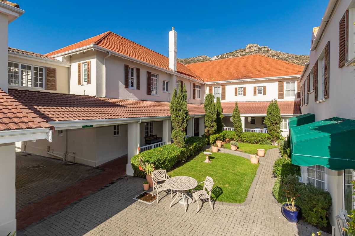 Coastal Living - Retirement Apartment - Photo 3