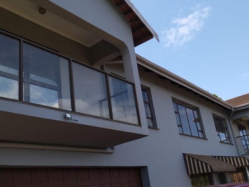 Newly Painted 4 Bedroom, 4 Bathroom House for Rent. - Photo 8