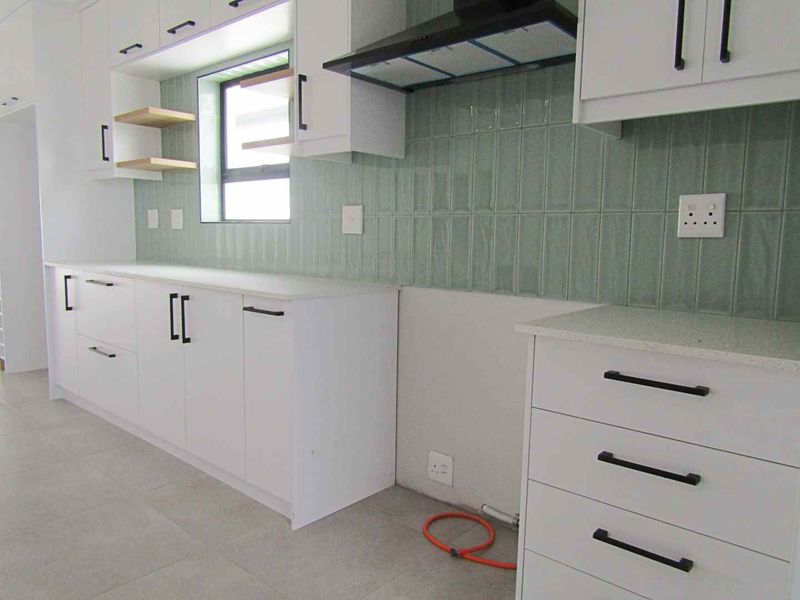 Newly build home designed for modern living - Photo 7