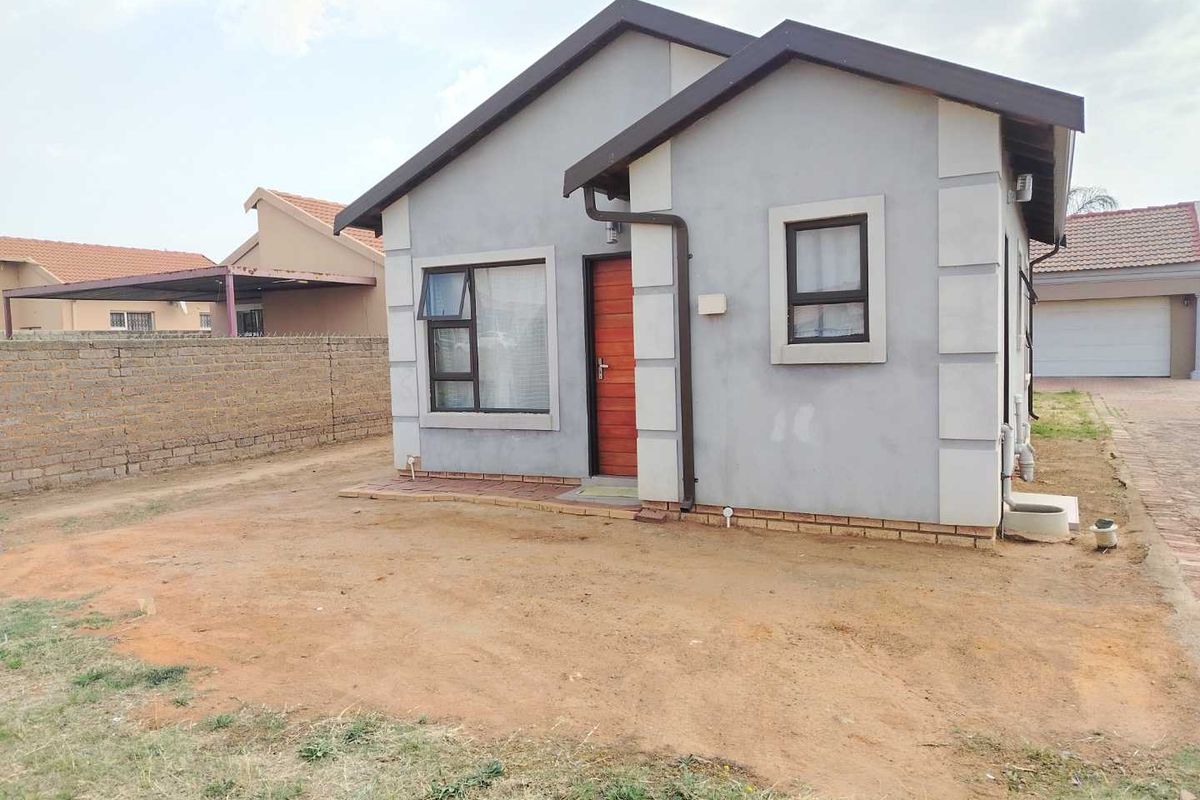 A great starter home - Photo 3