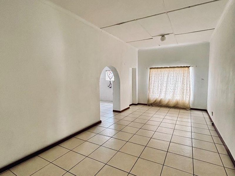 3 bedroom house with flatlet - Photo 7