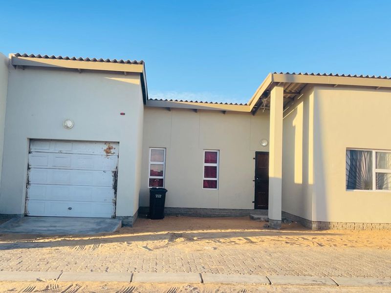 2 Bedroom House for sale in Kuisebmond, Ext. 11, Walvis Bay - Photo 1