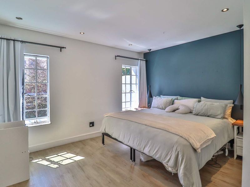 Gorgeous 3 bed, 2.5 bath duplex available for sale in Bryanston - Photo 10