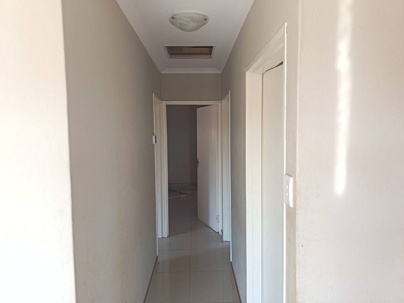 3-Bedroom Family Home To Rent in Dawn City, Dawn Park | ADT Alarm & Fibre Connected  Welcome to this well-maintained and spacious three-bedroom family home - Photo 8
