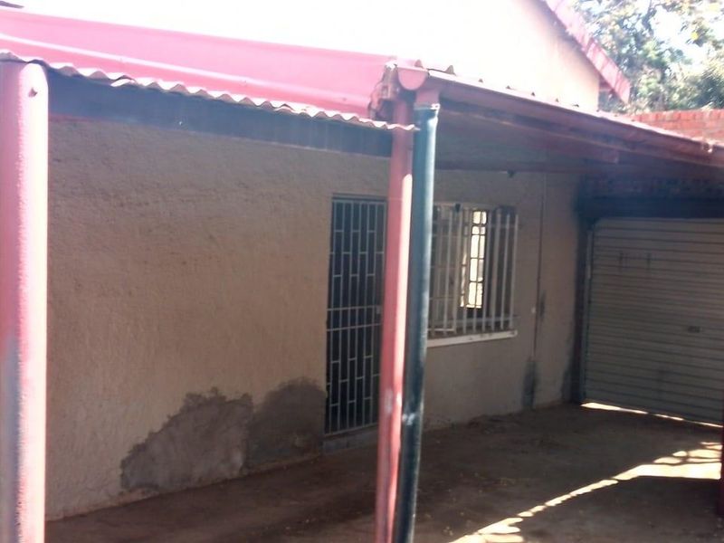 UNIQUE HOUSE.WITH POTENTIAL EXTRA INCOME. - Photo 10