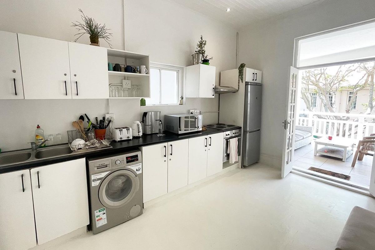 Sea Point Communal living - Photo 3