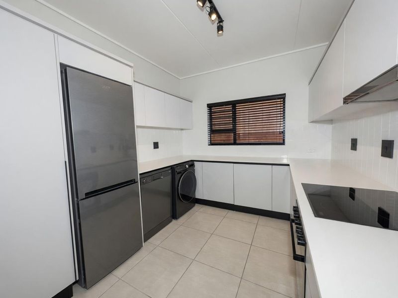 FULLY FUNRISHED THREE BEDROOM GROUND FLOOR APARTMENT FOR SALE!!! - Photo 5