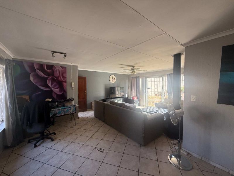 2 Houses on One Stand – Dual Living, Dual Income Opportunity! - Photo 9