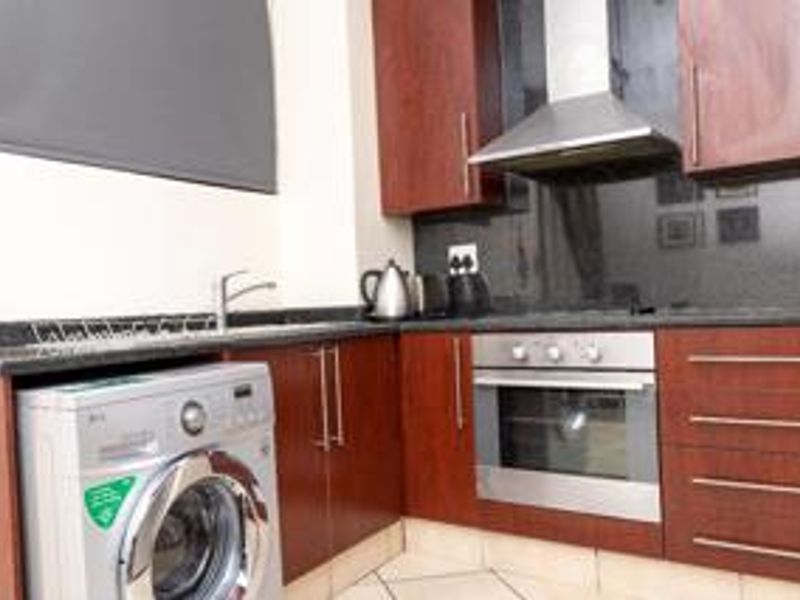 FURNISHED BACHELOR - Photo 5