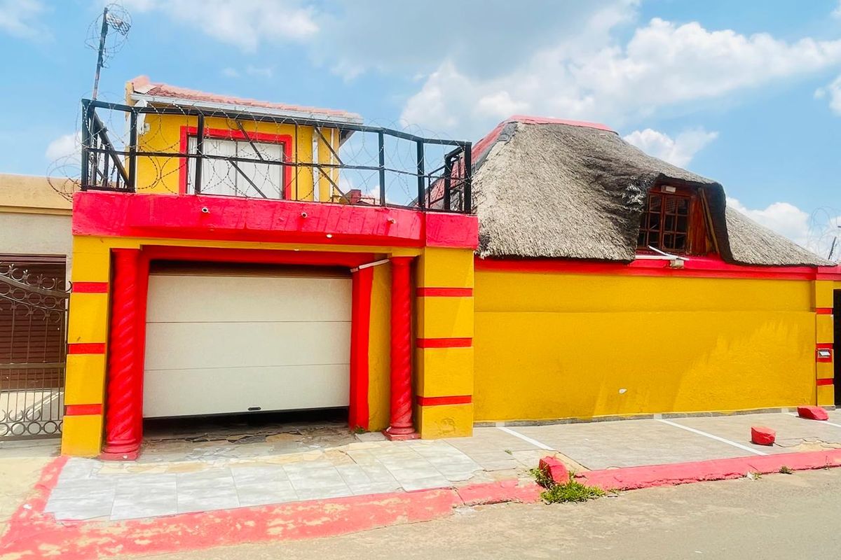 AN OPPORTUNITY TO INVEST IN A 7 ROOMS PROPERTY. - Photo 4
