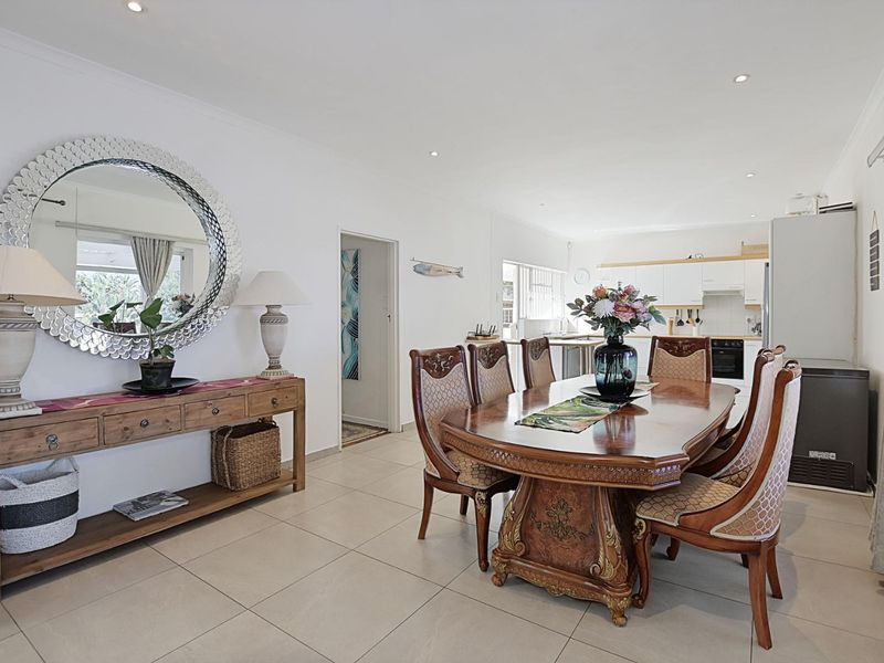 Endless potential in sought after area! - Photo 2