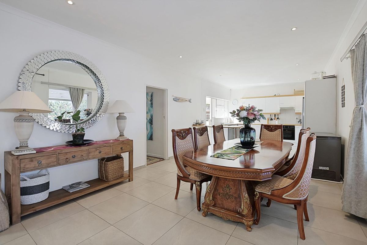 Endless potential in sought after area! - Photo 2