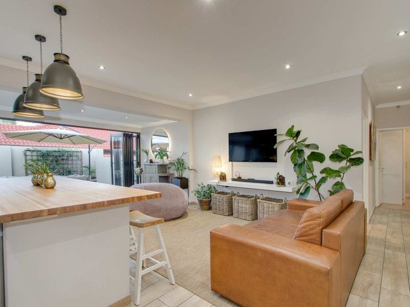 Stunning 4-Bedroom Cluster in Sought-After Firenza Estate – Randpark Ridge - Photo 4