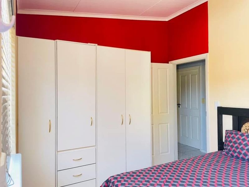 Furnished Guesthouse for sale in Walvisbay, Narraville - Photo 4