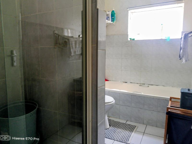 A perfect lock up and go in Ridgeway !!! - Photo 4