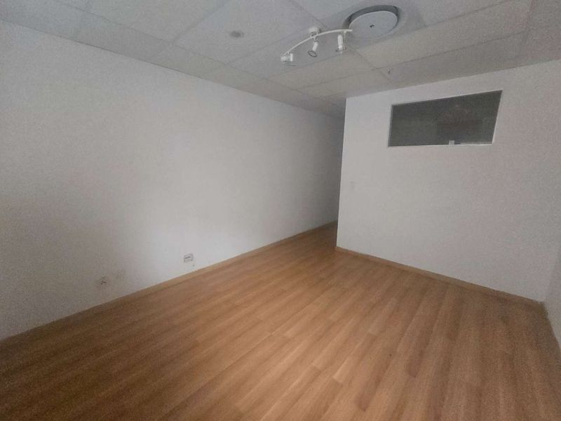 Charming One-Bedroom Apartment in the Heart of Marshalltown - Photo 8