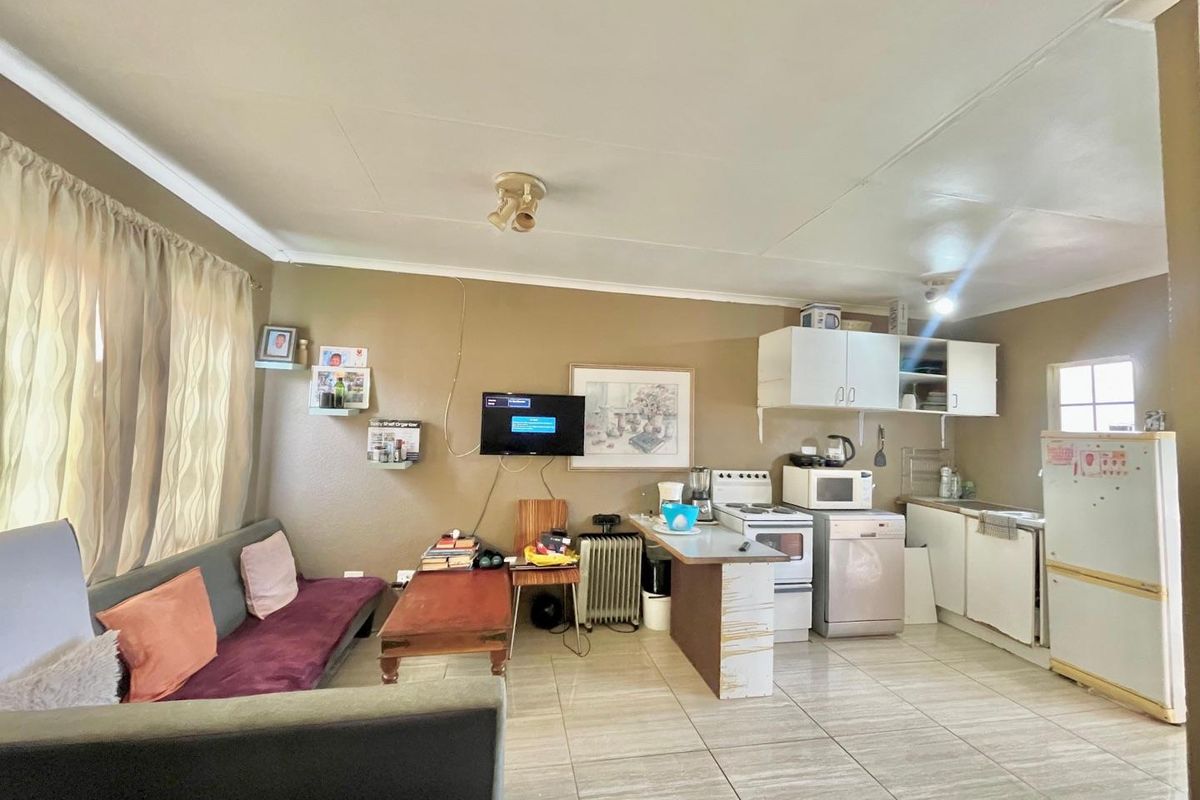 Perfect 1-Bedroom Haven: Open-Plan Living & Outdoor Bliss! - Photo 3