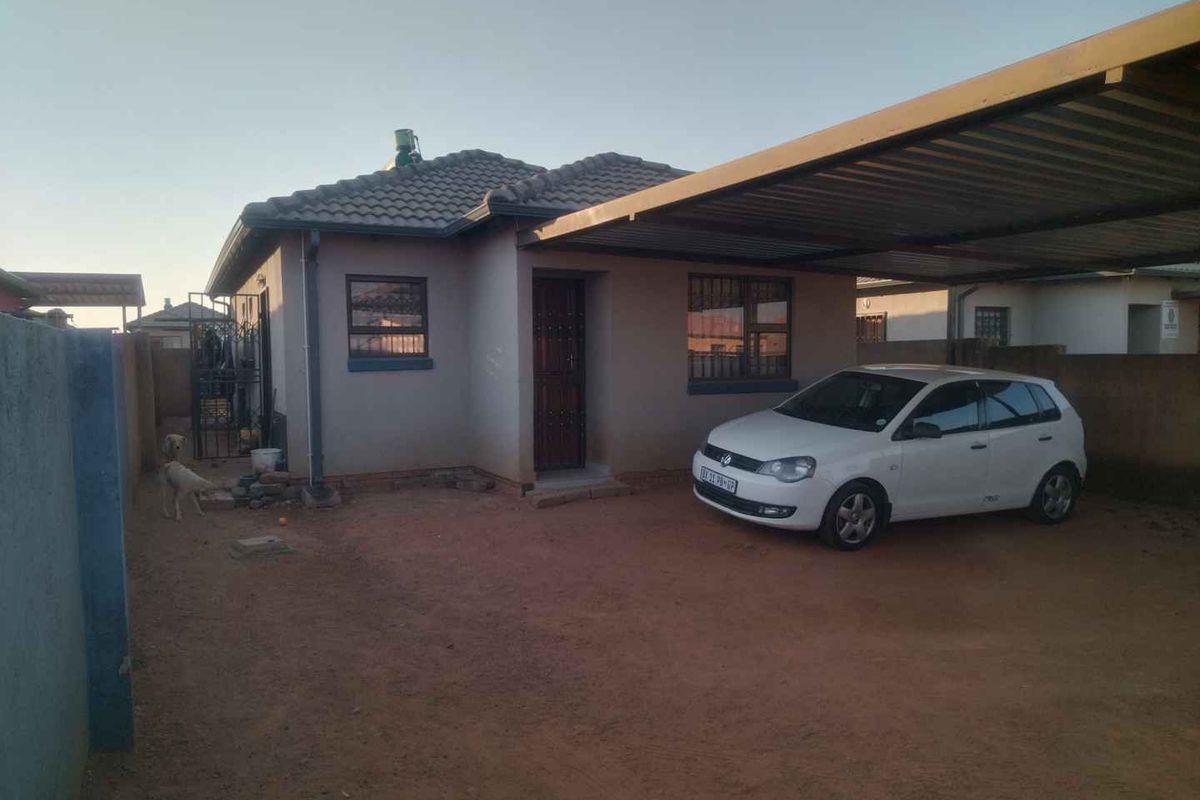 3 bedrooms house for sale in Soshanguve VV - Photo 3