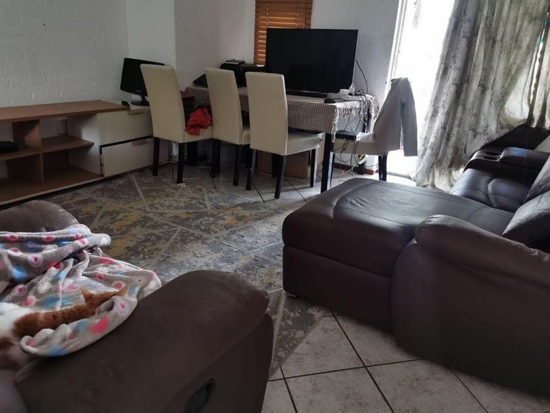 Two bedroom Ground Floor Unit for Sale in Mulberton - Photo 3