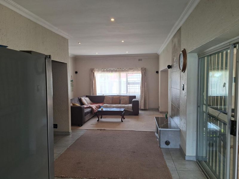 Corner Stand in Fairly Busy Road - Photo 6