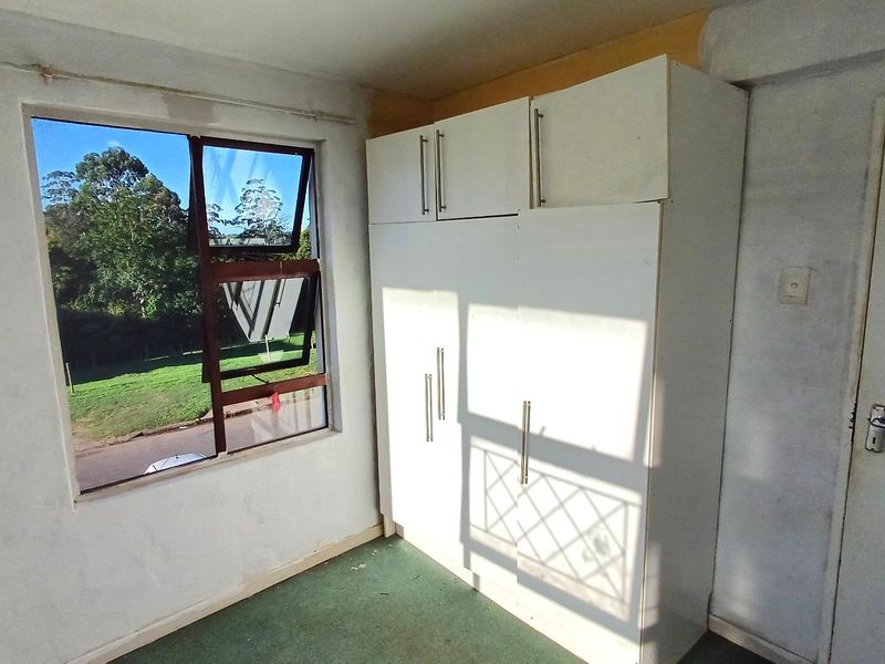 Ready to upgrade 2 bedroom ground floor apartment - Photo 7