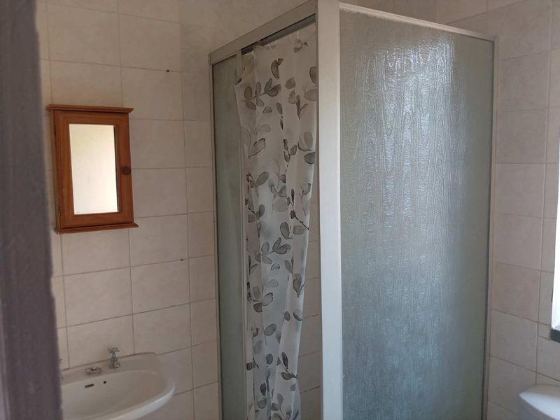 Bachelor Garden Cottage - Photo 5