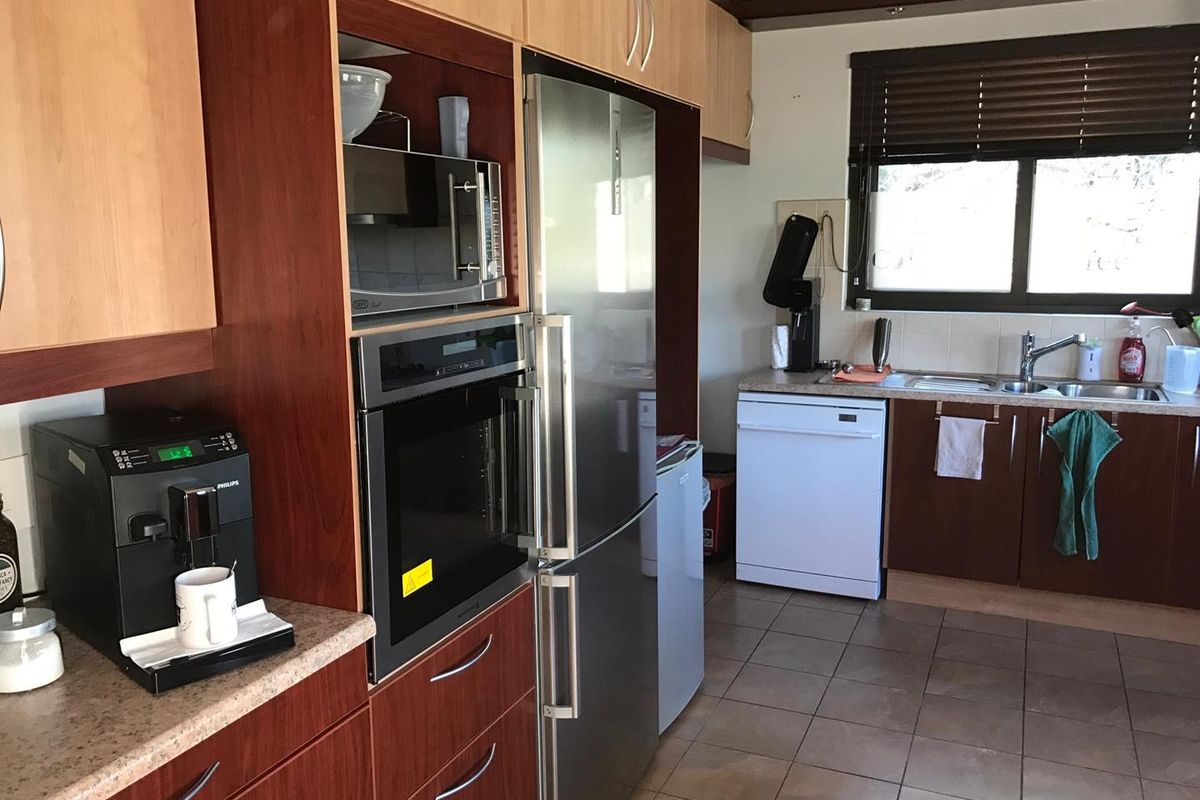 Elegant German-Inspired Residence | Prime Ludwigsdorf Address - Photo 3