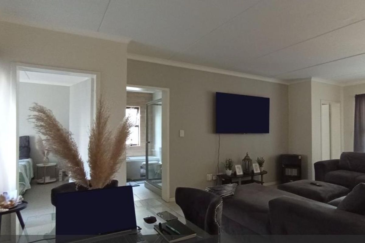 Stunning Apartment In Fish Eagle View Modderfontein - Photo 3