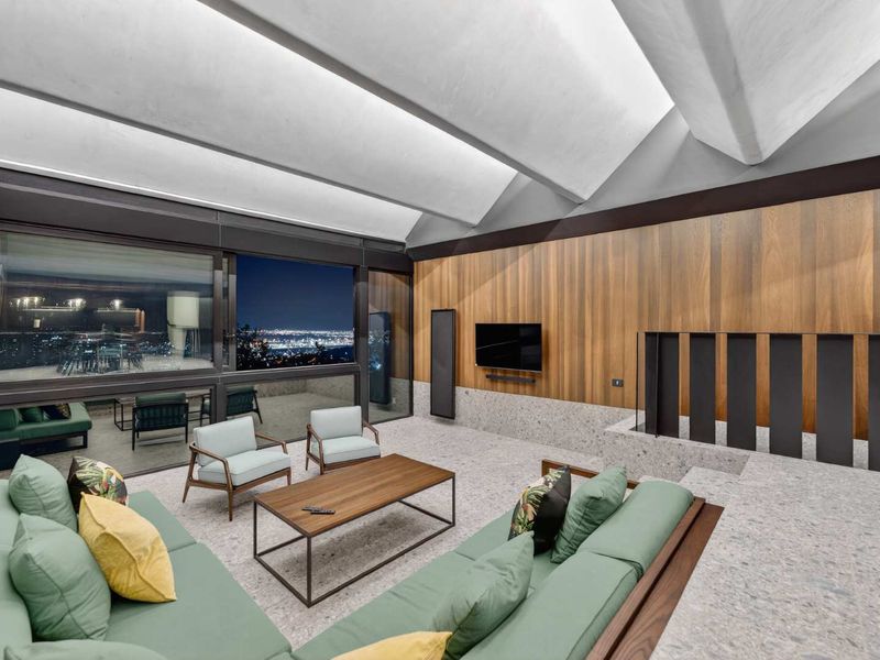 4B Rugby Road, Oranjezicht  Executive Living Redefined Architectural Luxury. Intelligent Living. Exceptional Sustainability. - Photo 10