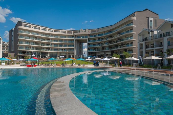 Property #2402328, Apartment For Sale in Buccleuch