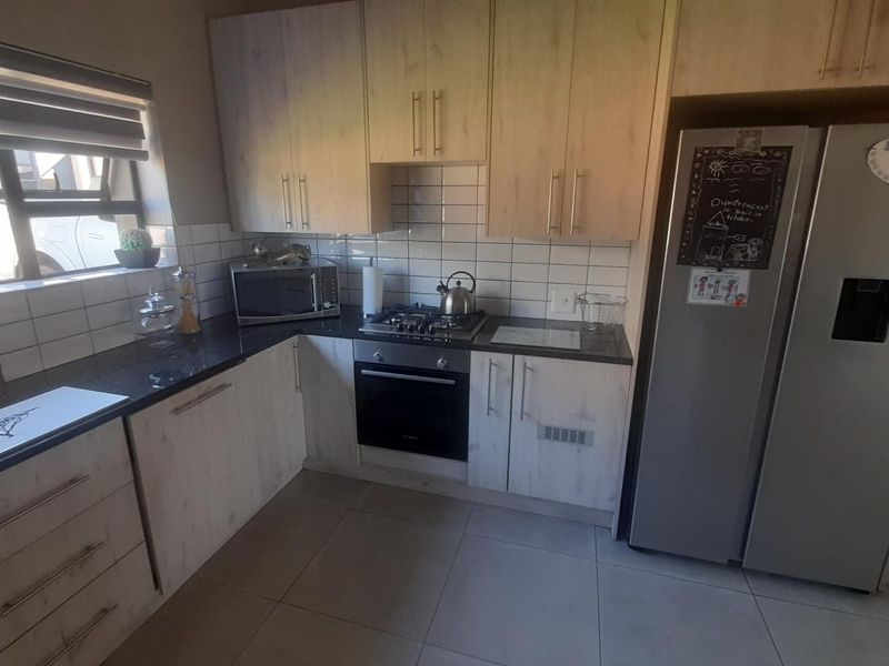 Modern convenience and natural tranquility - Photo 7