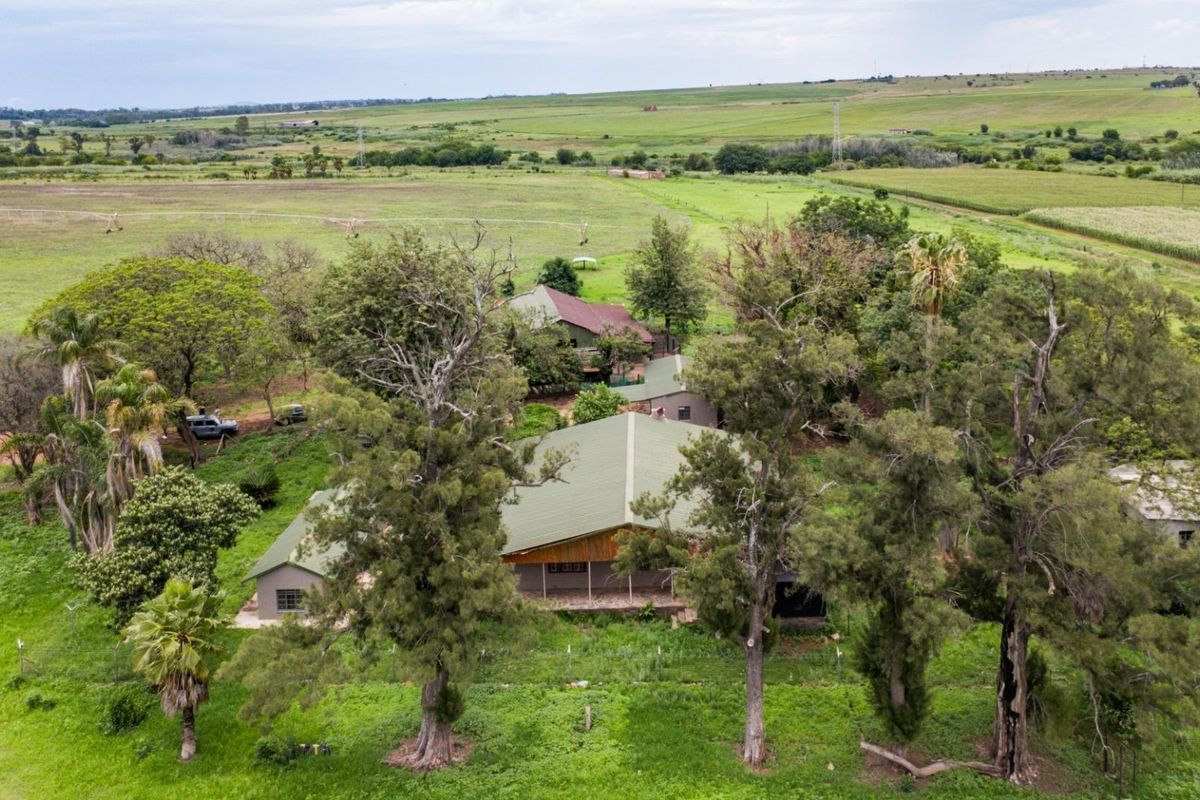 PRIME 25.75-HECTARE FARM FOR SALE – OUTSTANDING LOCATION - Photo 2