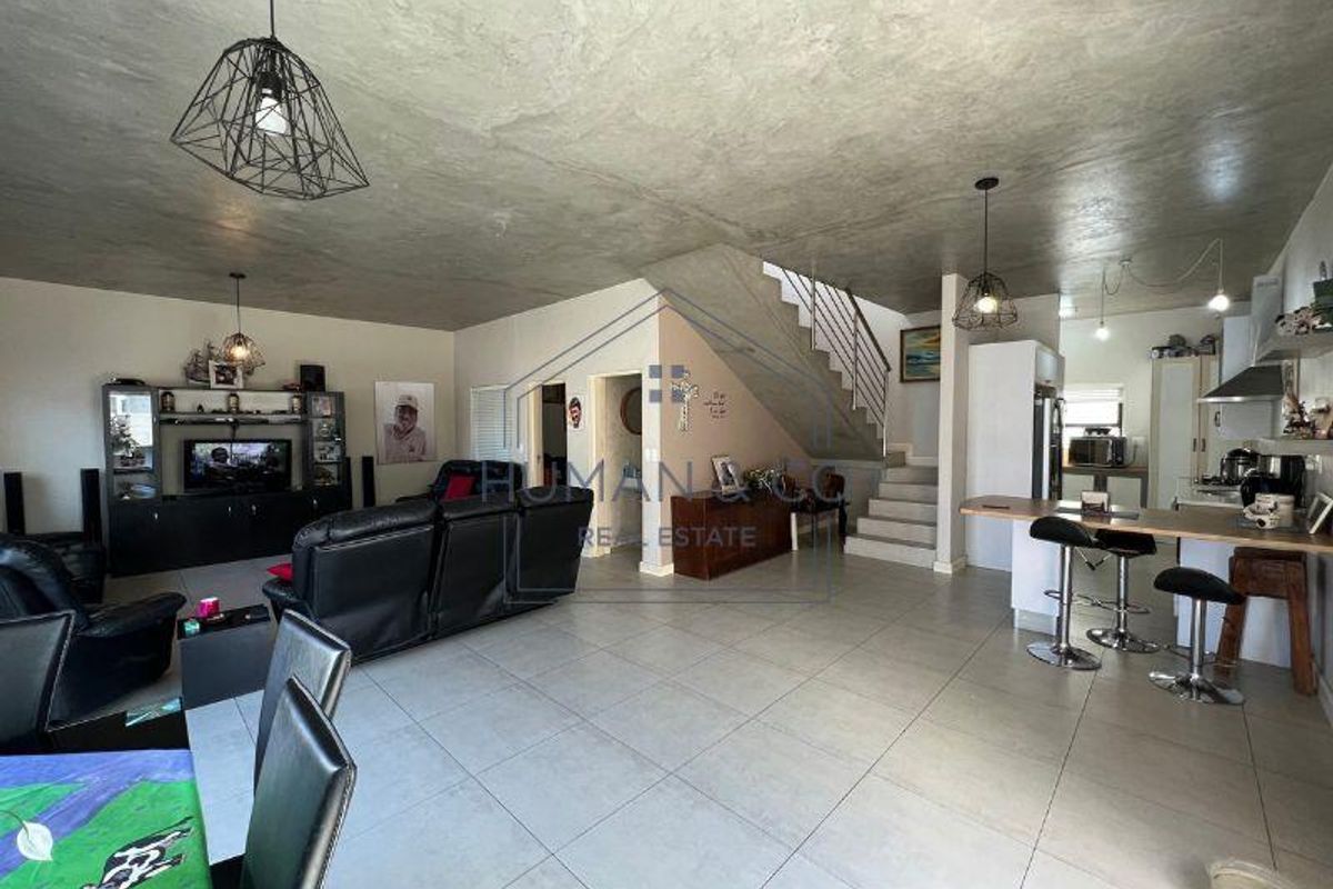 Ideal Starter Home in Fairway Estate - Photo 3