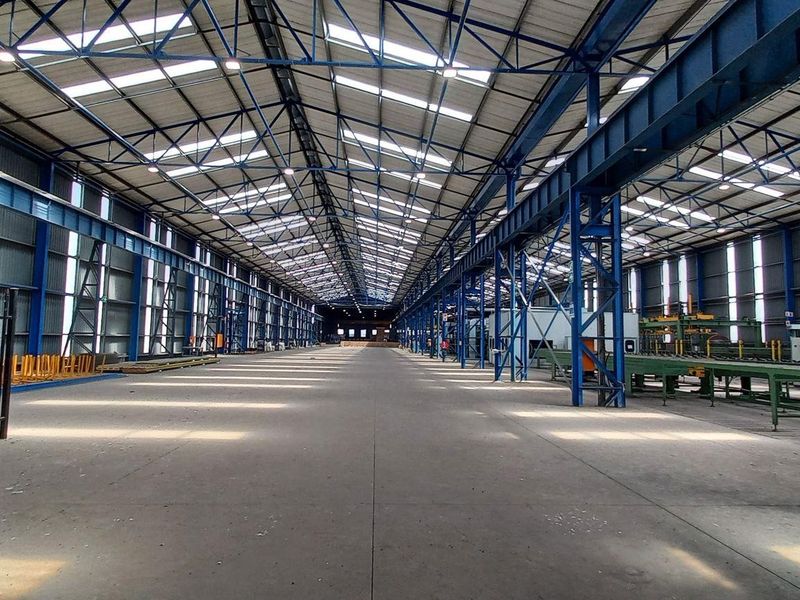 13251m2 Wadeville industrial warehouse to let - Photo 3