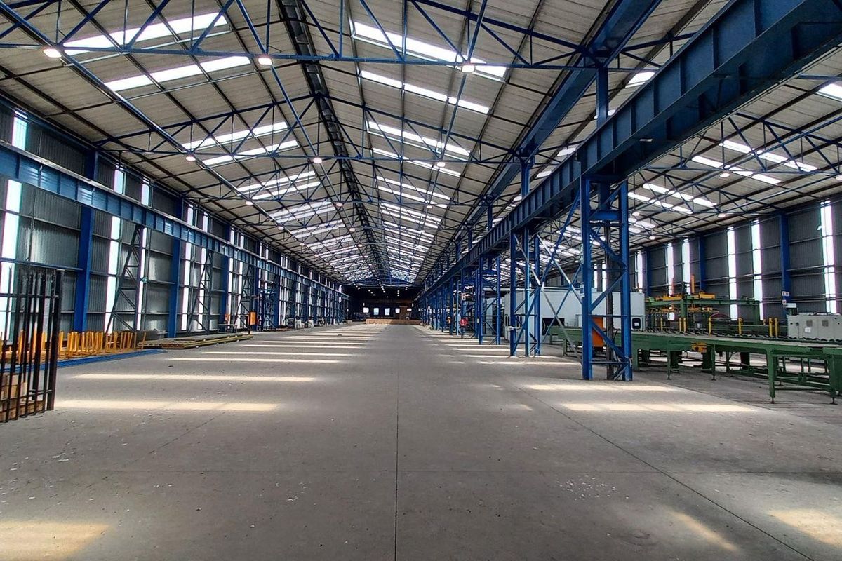 13251m2 Wadeville industrial warehouse to let - Photo 3
