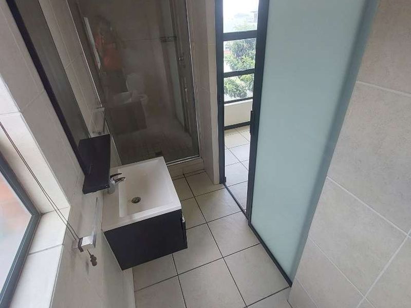 3 Bedroom Apartment for sale - Photo 5