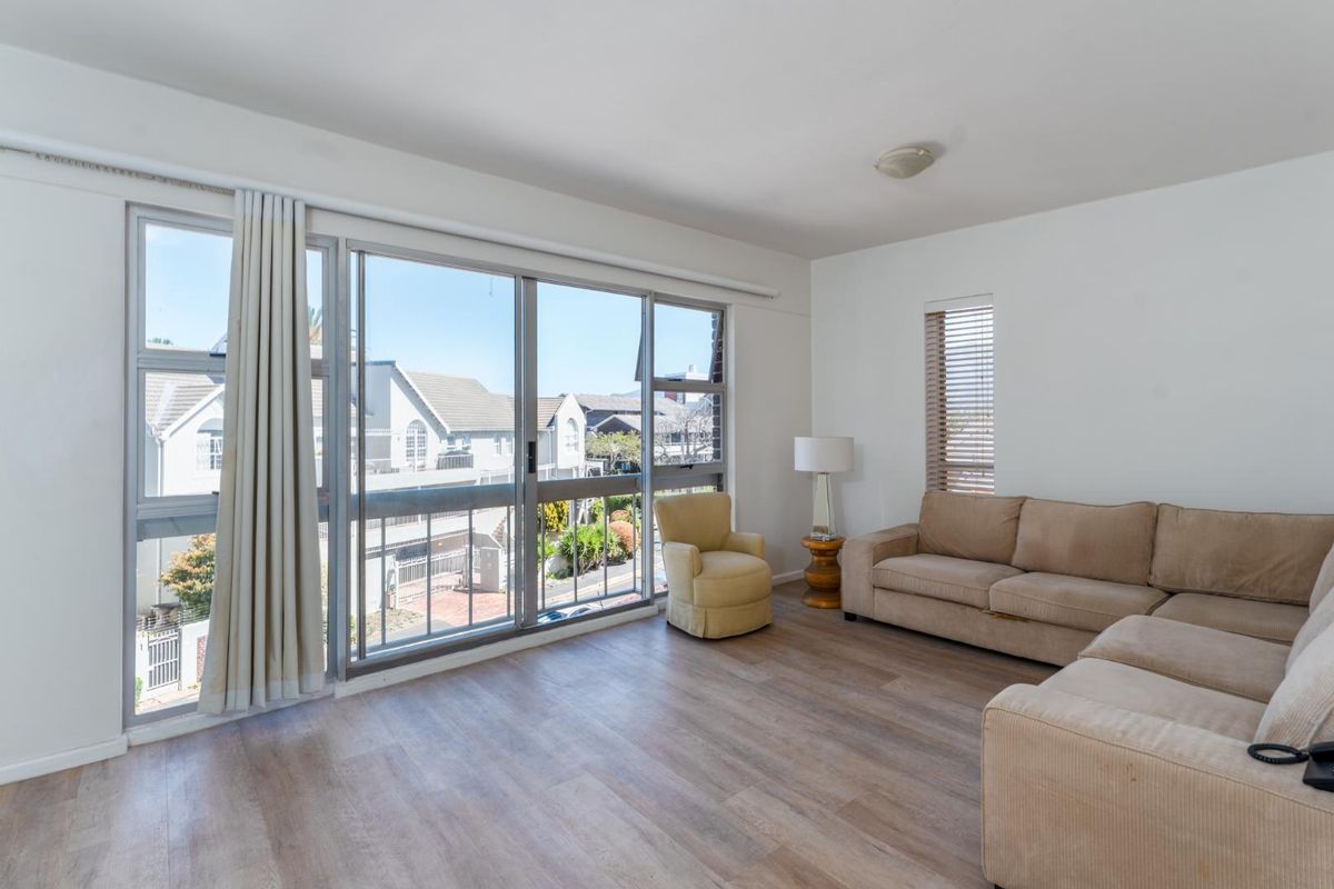 1 Bedroom Apartment with Mountain View - Photo 5