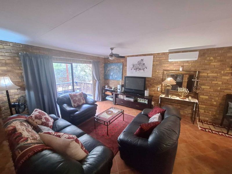 Immaculate Fully Furnished Property with Game Drive Vehicle Included - Photo 9