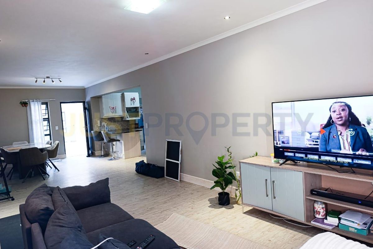 Townhouse mile 4 - Photo 3