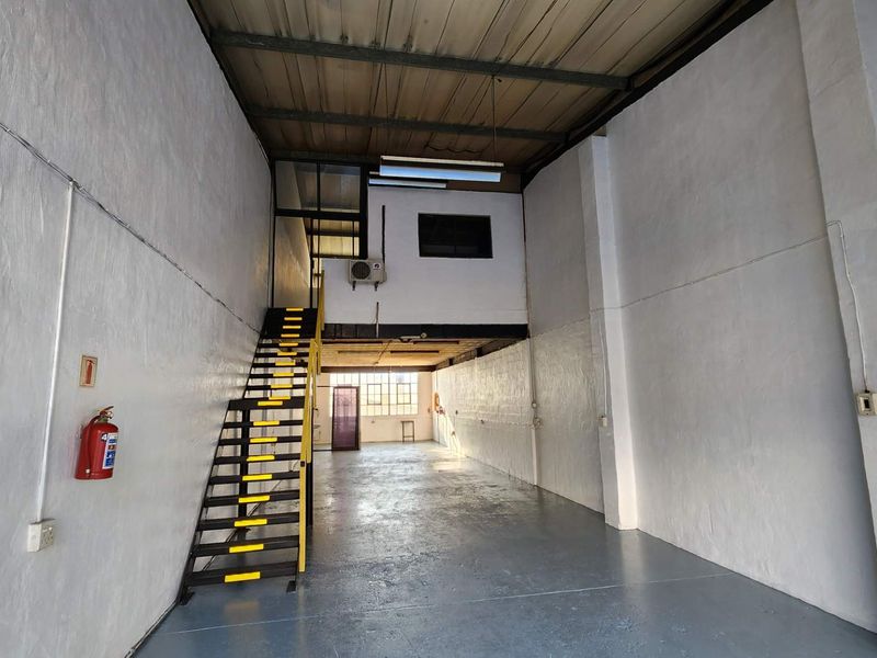 191m2 Mini Factory For Sale in New Germany - Photo 2