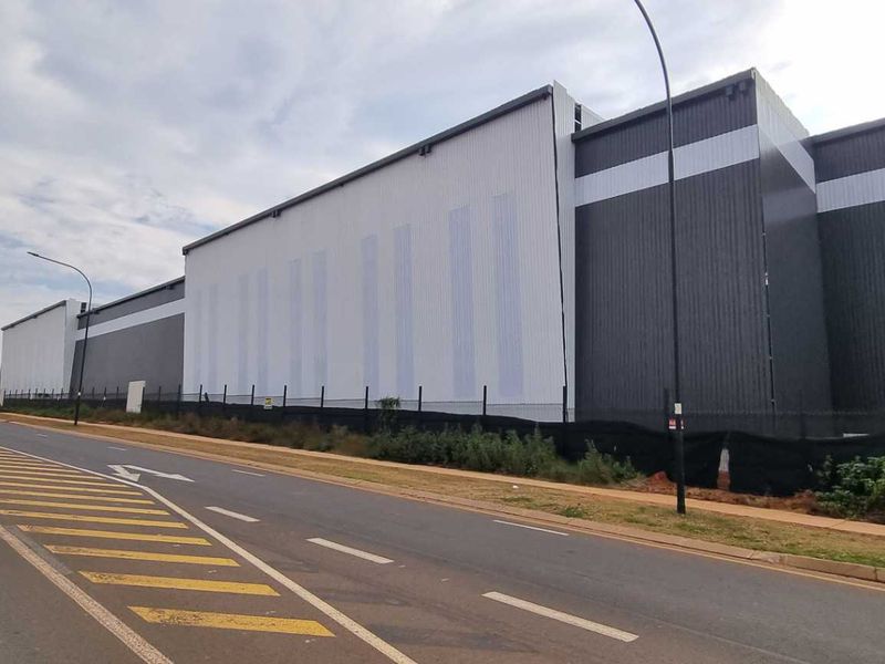 Site C | Logistics Warehouse To Let – 21,750m2 - Photo 10
