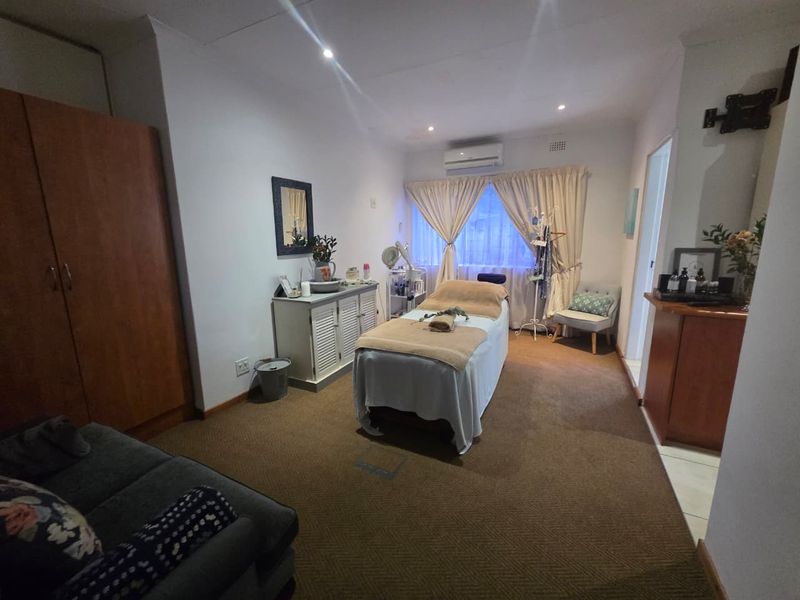 Modern Garden Cottage in Prime Robindale Location – Ideal for a Single Professional - Photo 8