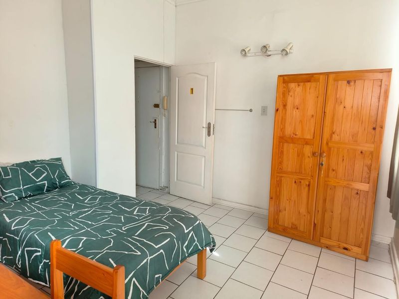 Student Accommodation - Girls Only - Photo 7