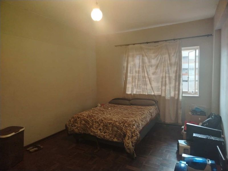 A SPACIOUS APARTMENT - Photo 3