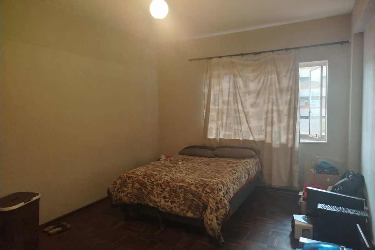 A SPACIOUS APARTMENT - Photo 3