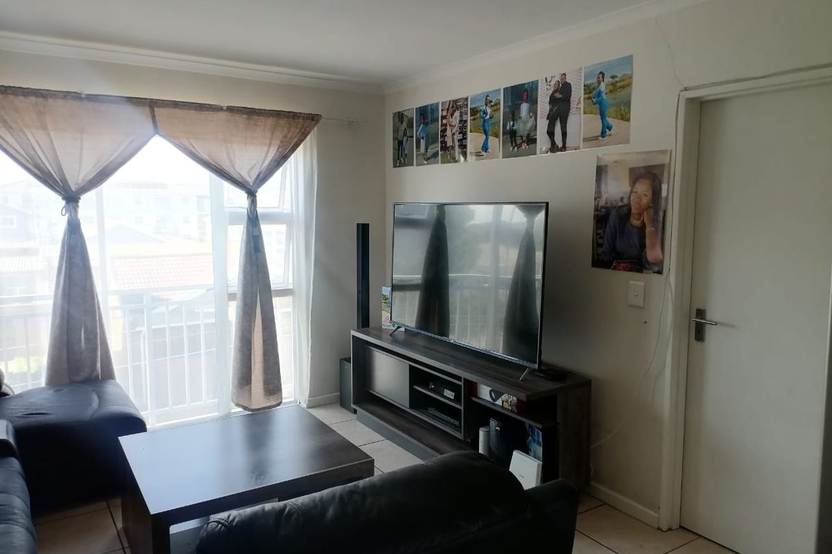 Modern 2 Bedroom Apartment - Photo 2