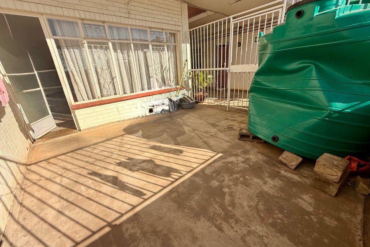 3 bedroom flat for sale in Vryheid - Photo 3