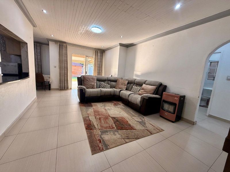 Beautiful 3 bedroom Townhouse for sale - Photo 6